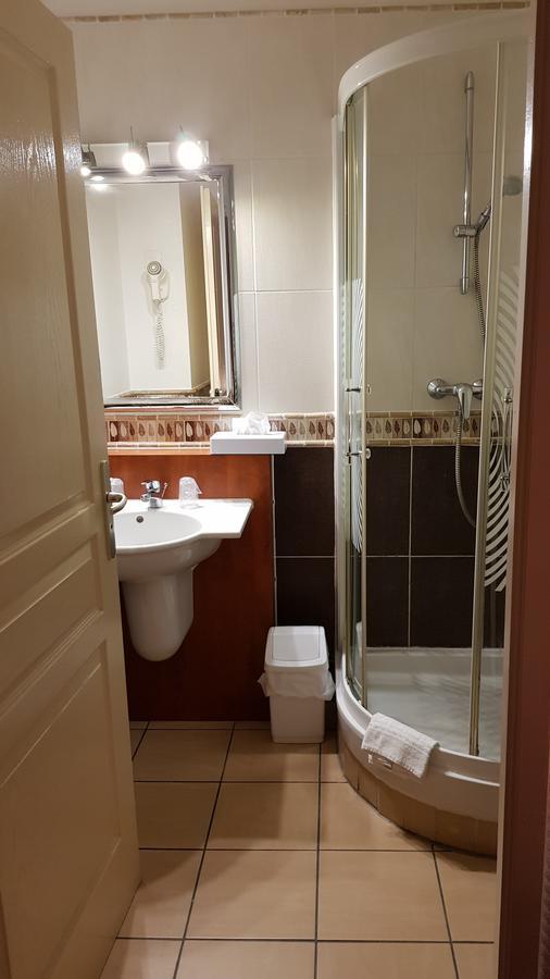 Contact Utah - Anciennement Kyriad Hotel 3*