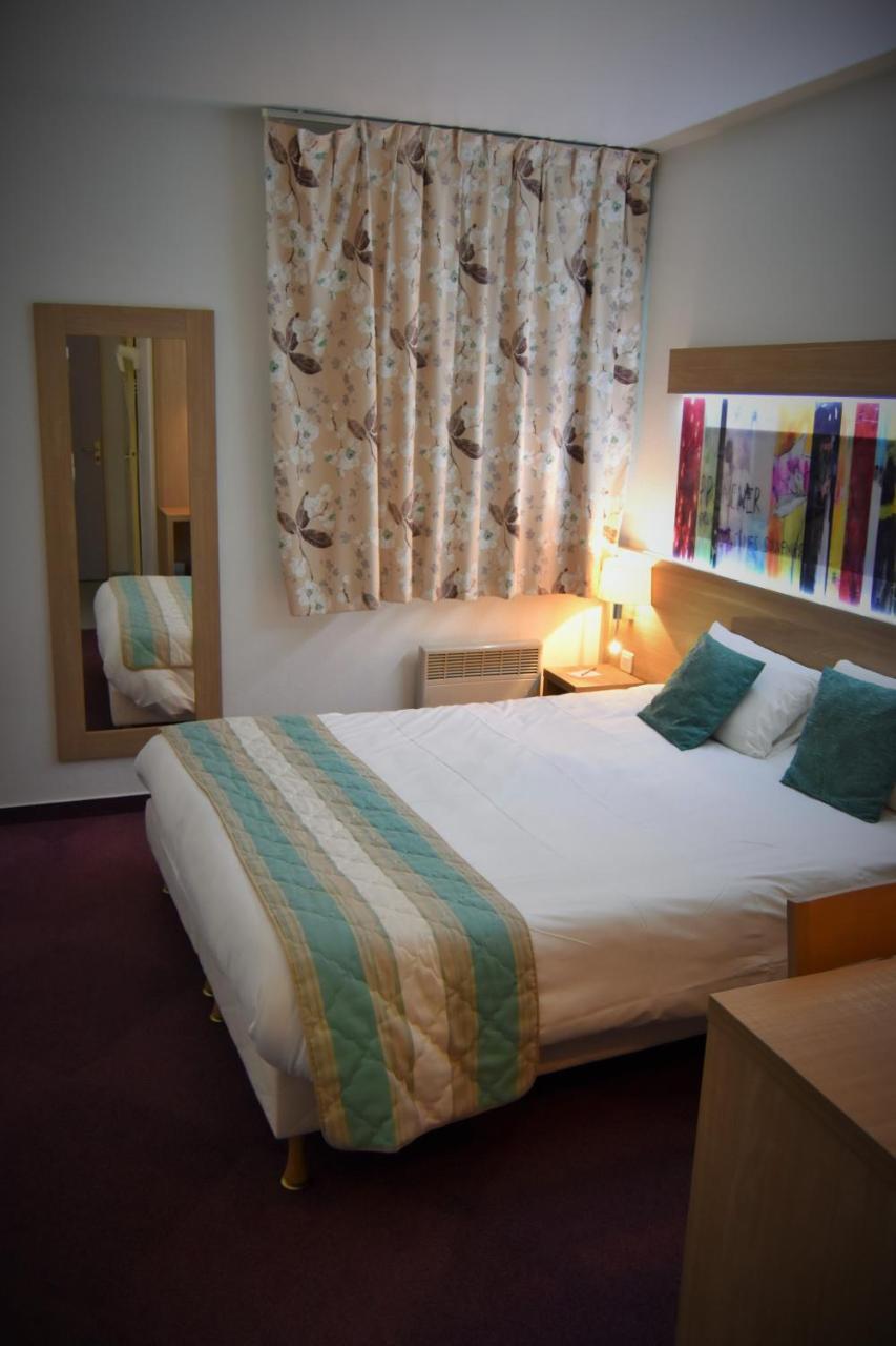 Contact Utah - Anciennement Kyriad Hotel 3*